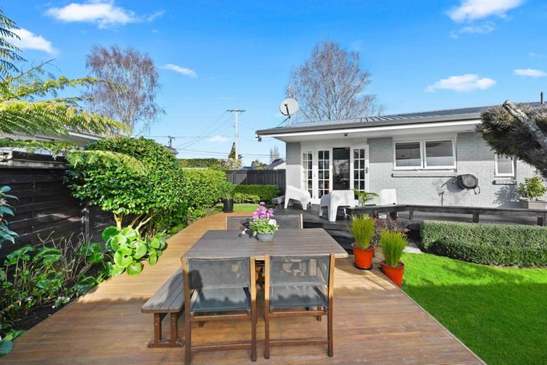 Photo of property in 37 Braid Road, St Andrews, Hamilton, 3200