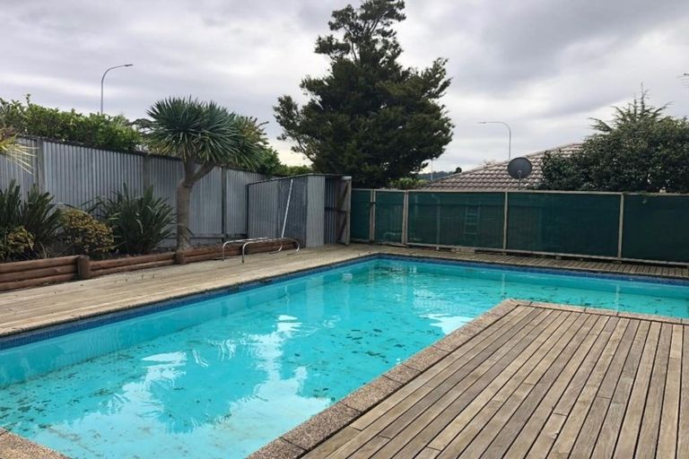 Photo of property in 319 Albany Highway, Rosedale, Auckland, 0632