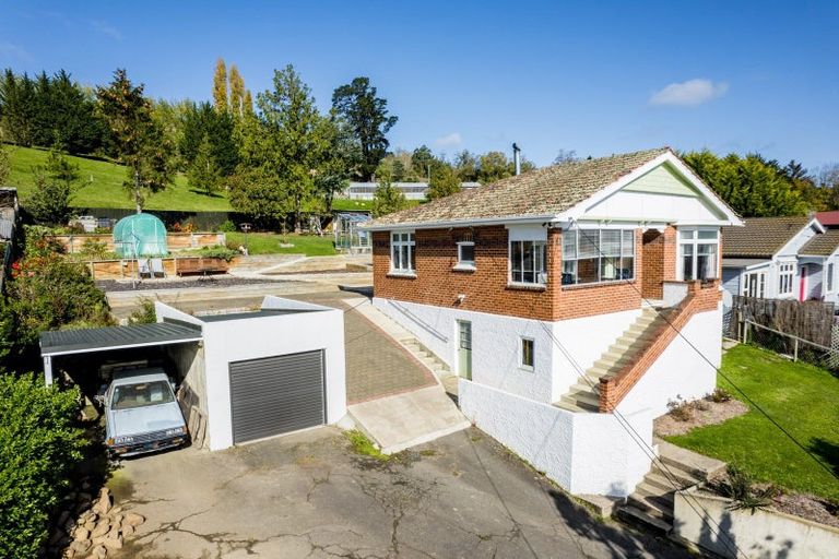 Photo of property in 16 Braeside, Kinmont Park, Mosgiel, 9024