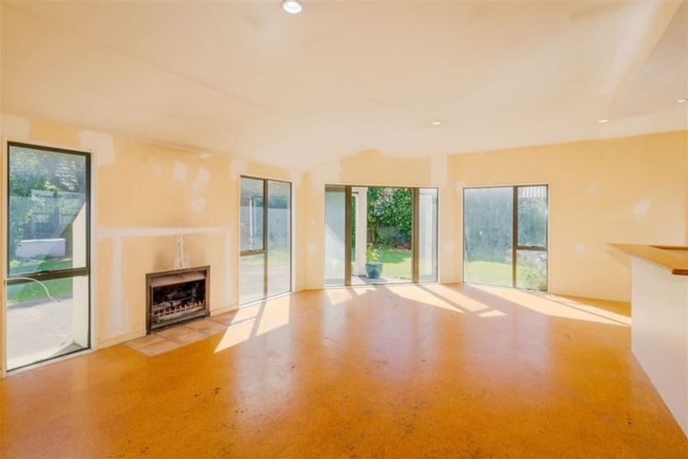 Photo of property in 20 Riverton Terrace, Halswell, Christchurch, 8025