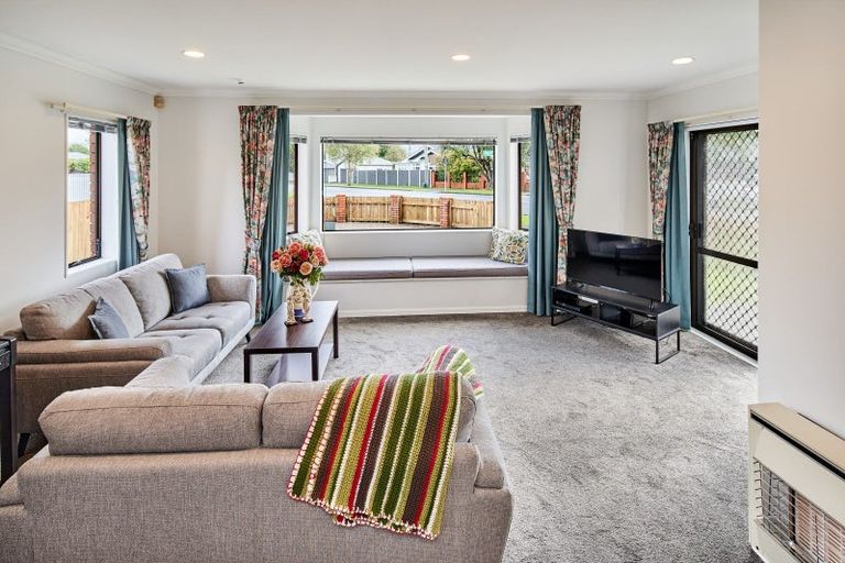 Photo of property in 16 Birdwood Road, Waterloo, Lower Hutt, 5011