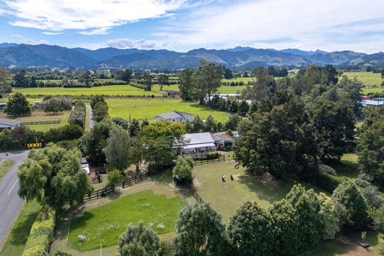 Photo of property in 167 Lincoln Road, Carterton, 5713