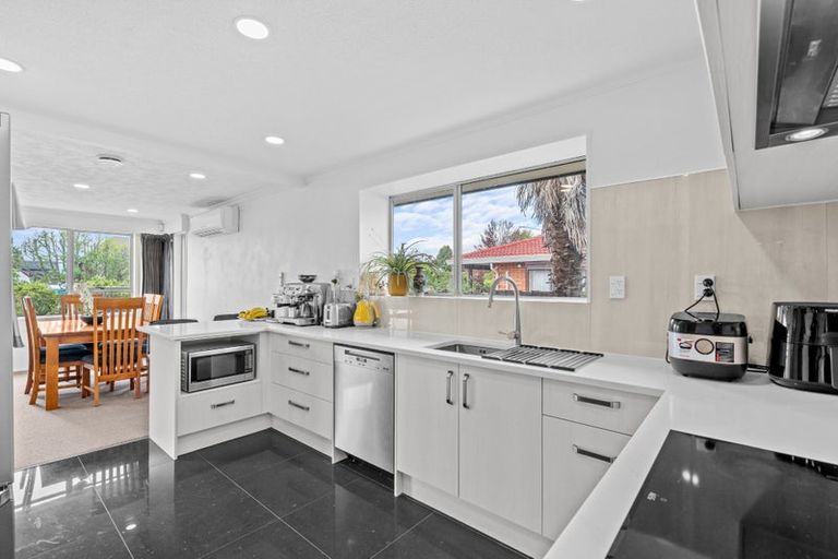 Photo of property in 207 Maidstone Road, Avonhead, Christchurch, 8042