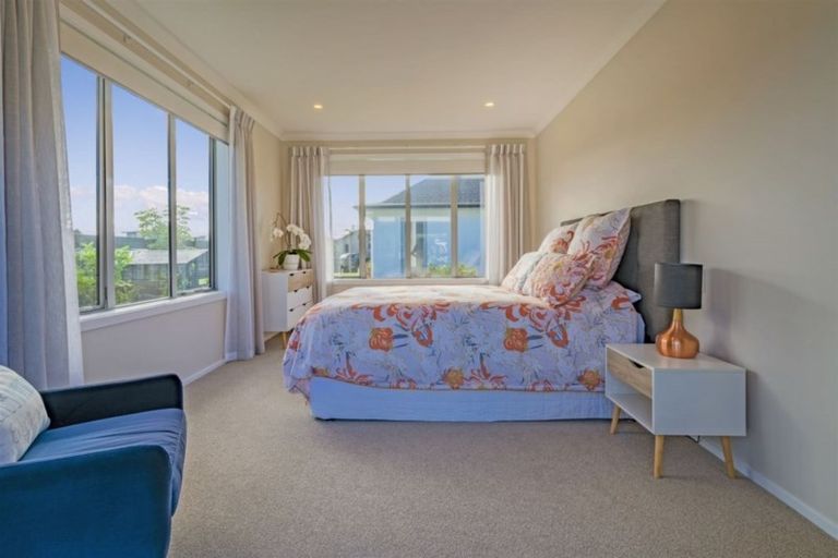 Photo of property in 15 Waitotara Way, Whitianga, 3510