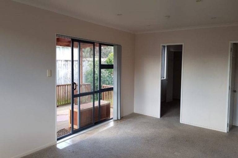 Photo of property in 37 Pateke Drive, Takanini, 2112