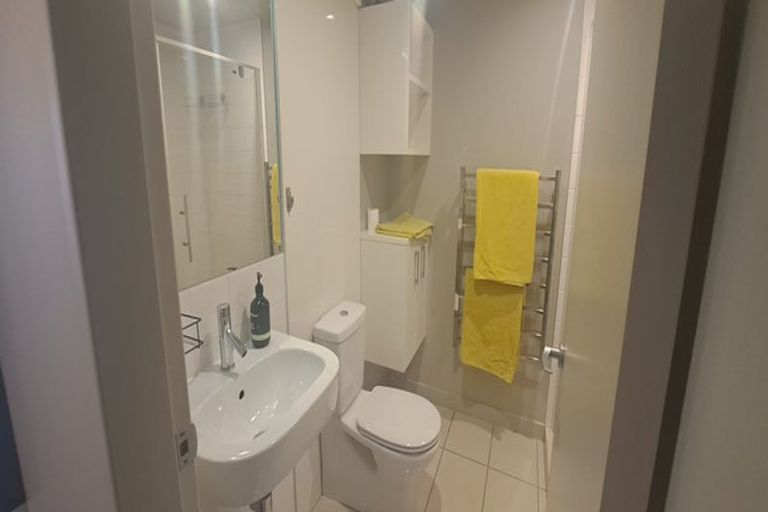 Photo of property in Monument Apartments, 9h/245 Wakefield Street, Te Aro, Wellington, 6011