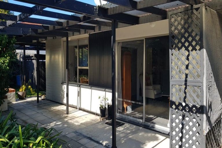 Photo of property in 2/366 Yaldhurst Road, Russley, Christchurch, 8042