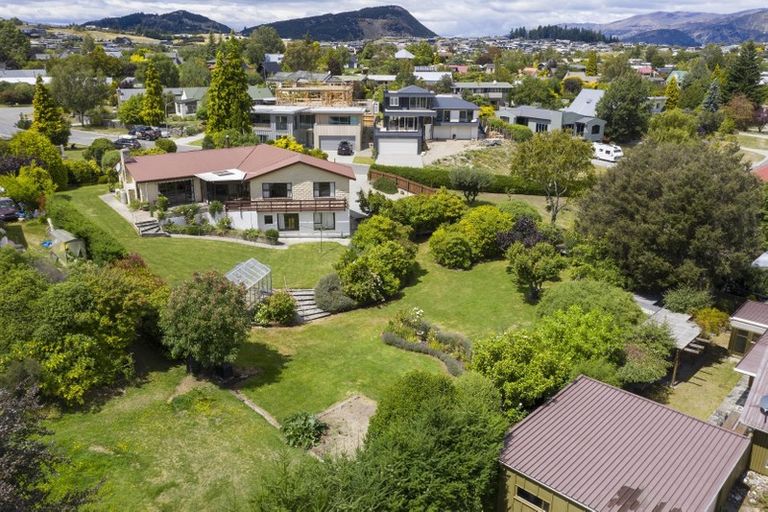 Photo of property in 47 Hunter Crescent, Wanaka, 9305