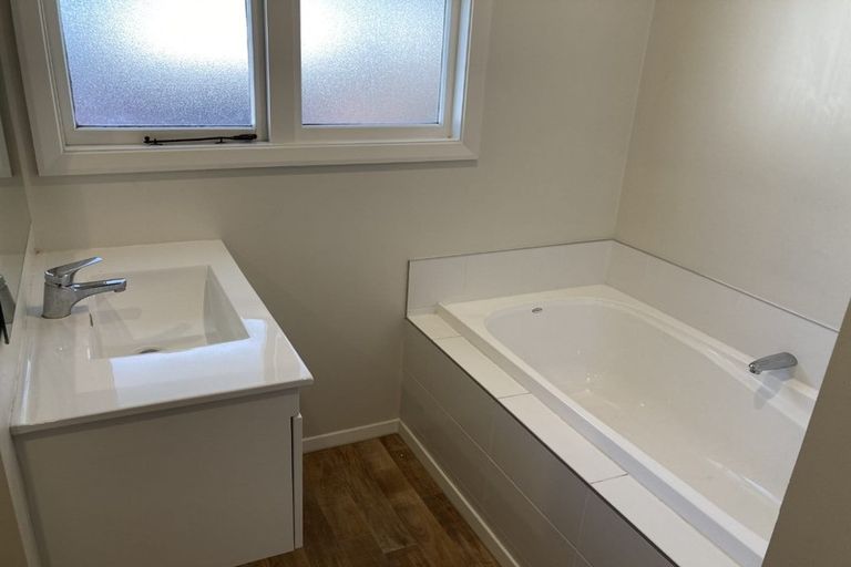 Photo of property in 382 Ilam Road, Bryndwr, Christchurch, 8053