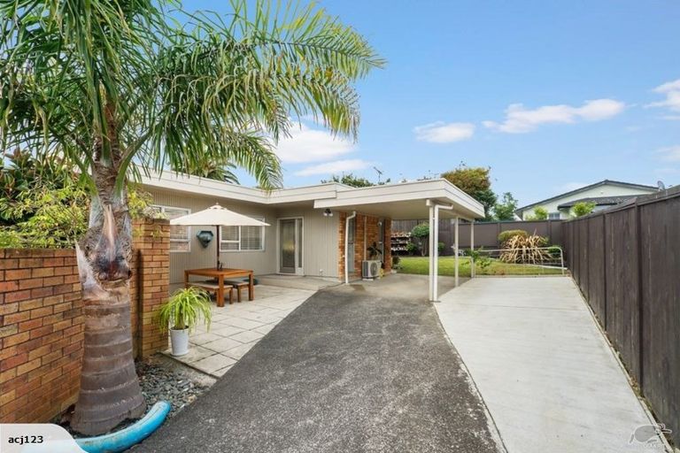 Photo of property in 2/37 Galvan Avenue, Sunnyhills, Auckland, 2010