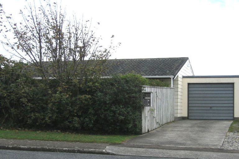 Photo of property in 1 Mark Avenue, Paparangi, Wellington, 6037