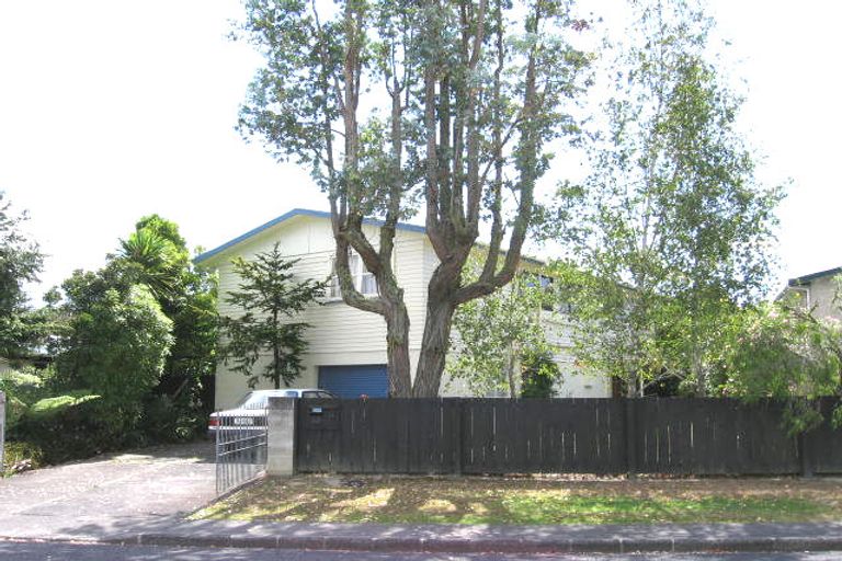 Photo of property in 43 Alexander Avenue, Torbay, Auckland, 0630