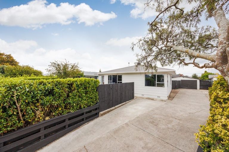 Photo of property in 6 Rennie Avenue, Milson, Palmerston North, 4414