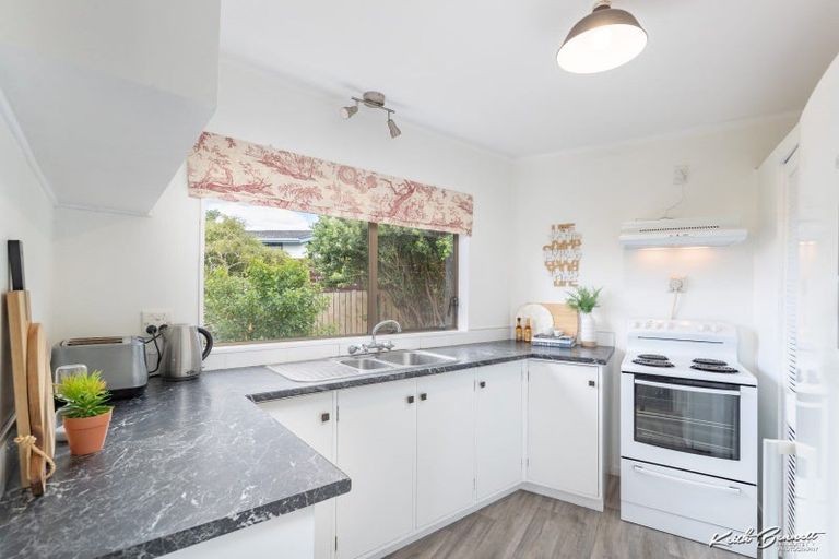 Photo of property in 29 Stanhope Grove, Korokoro, Lower Hutt, 5012