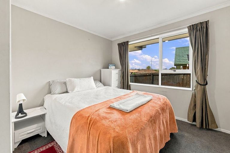 Photo of property in 18 Mcdougal Place, Kaiapoi, 7630