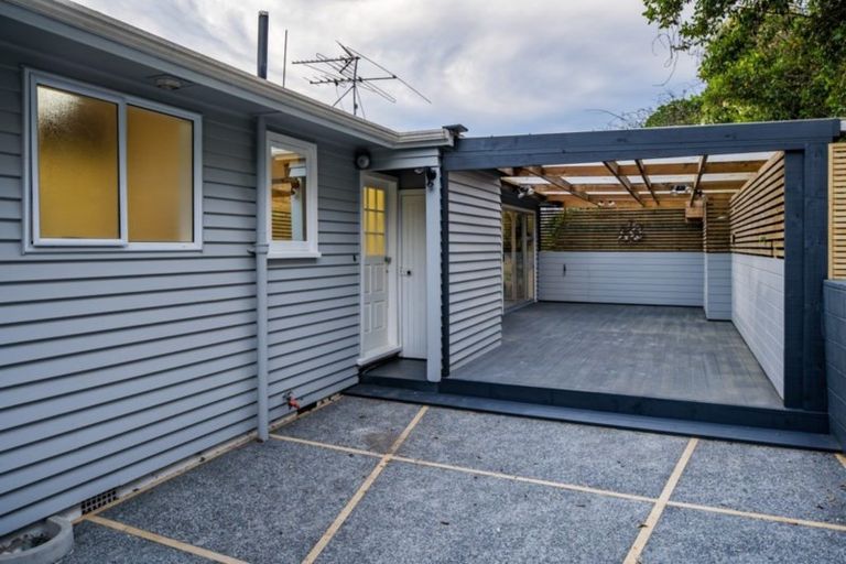 Photo of property in 69 Kahu Road, Paremata, Porirua, 5024