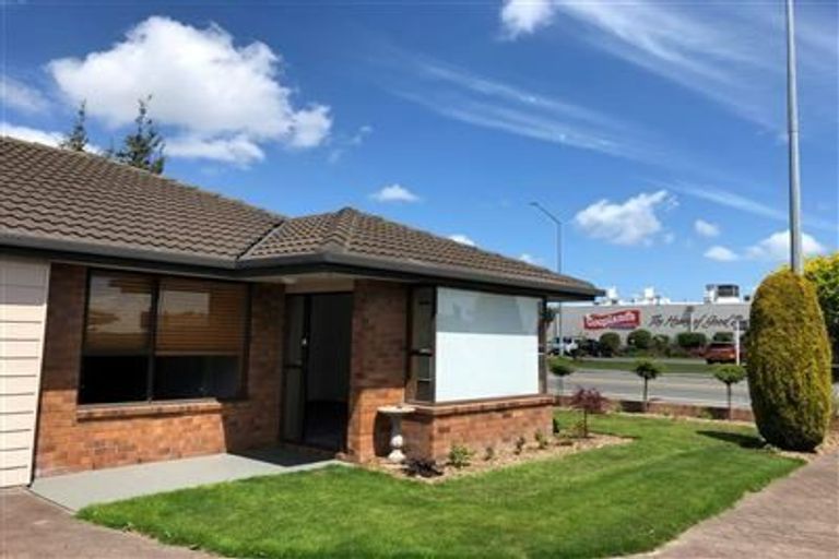 Photo of property in 1/106 Buchanans Road, Hei Hei, Christchurch, 8042