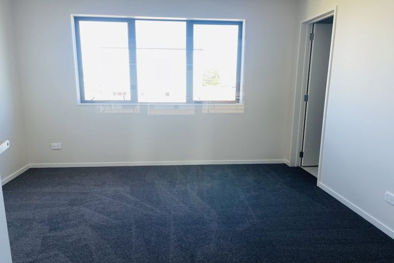 Photo of property in 18 Mene Way, Karaka, 2113