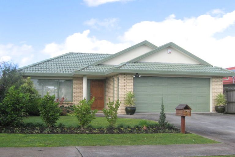 Photo of property in 10 Franco Lane, East Tamaki, Auckland, 2016