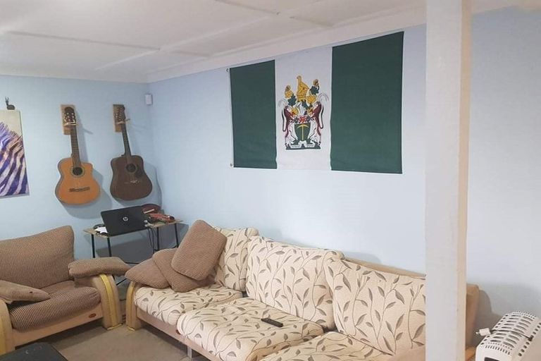 Photo of property in 7 Glen Vista Place, Bayview, Auckland, 0629