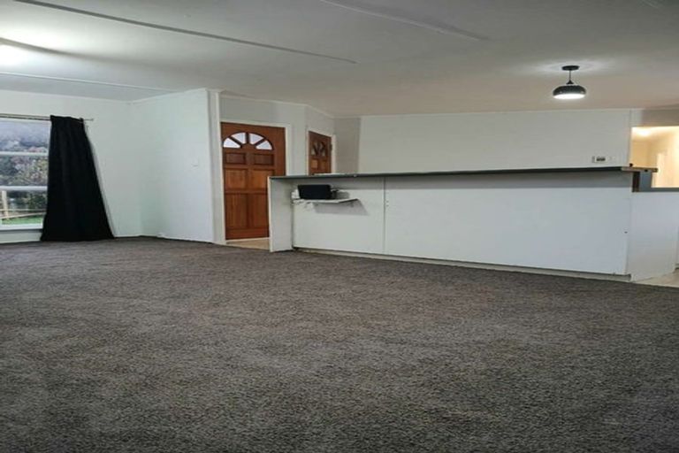 Photo of property in 57 Kayes Road, Pukekohe, 2120