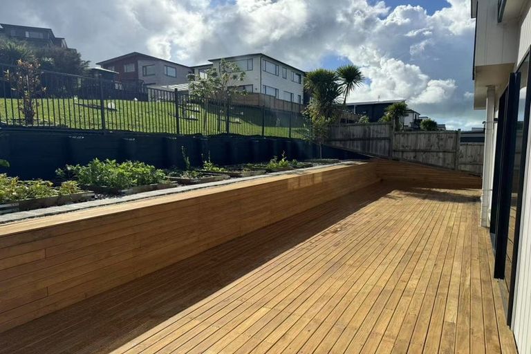 Photo of property in 28 Tawatawa Street, Long Bay, Auckland, 0630