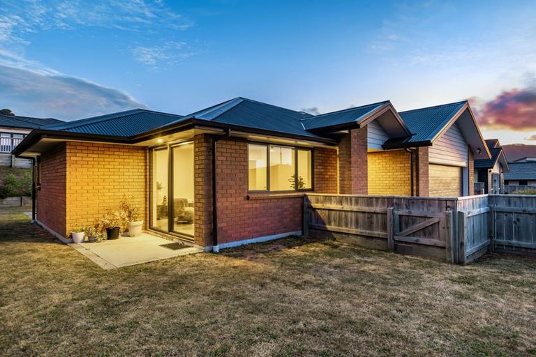 Photo of property in 5 Ihakara Arthur Lane, Aotea, Porirua, 5024