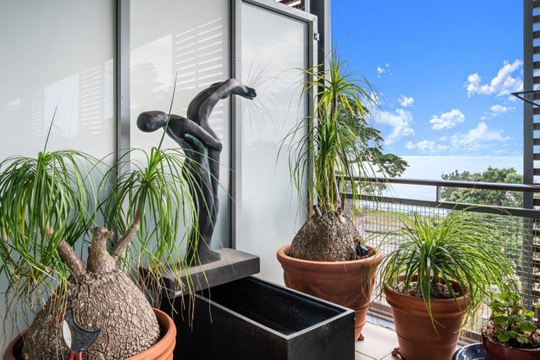 Photo of property in Ocean Breeze Apts, 19107/87 Clyde Road, Browns Bay, Auckland, 0630