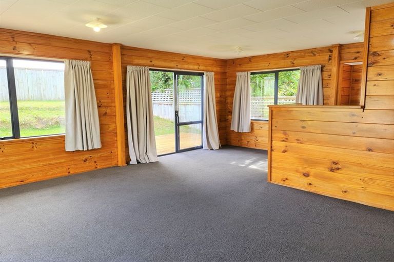 Photo of property in 142 Arawhata Road, Paraparaumu, 5032