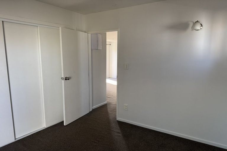 Photo of property in 26 Nile Road, Kelston, Auckland, 0602