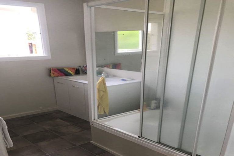 Photo of property in 90 Holland Road, Fairfield, Hamilton, 3214