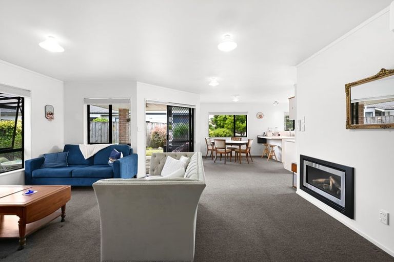 Photo of property in 14 Rogers Place, Fairview Downs, Hamilton, 3214