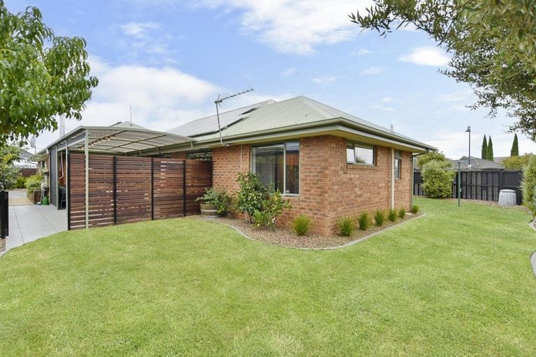 Photo of property in 1 Kohi Drive, Parklands, Christchurch, 8083