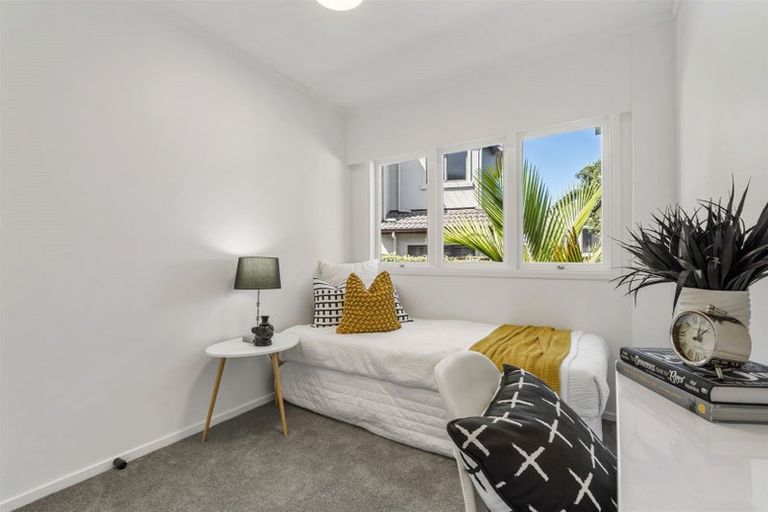 Photo of property in 1/16 Rangitoto Terrace, Milford, Auckland, 0620