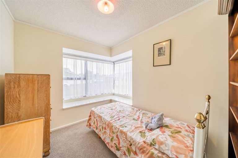 Photo of property in 2/60 Garden Road, Avalon, Lower Hutt, 5011