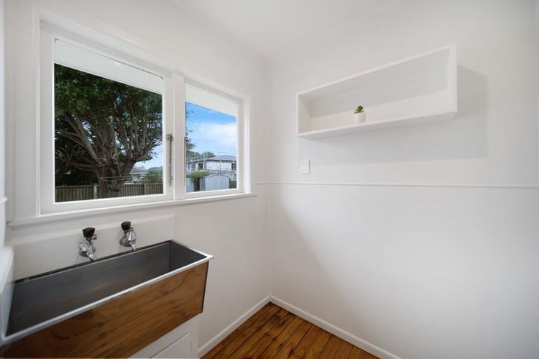 Photo of property in 12 Haddon Street, Mangere East, Auckland, 2024