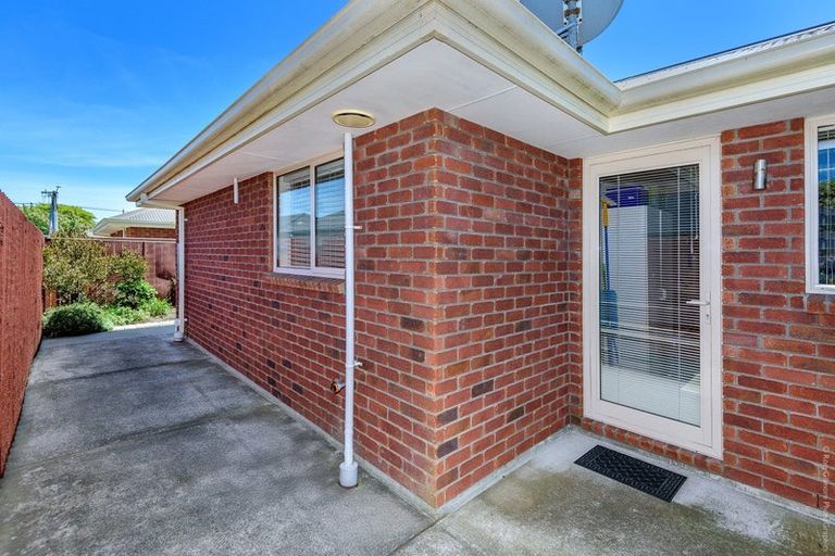 Photo of property in 27 Saltaire Street, North New Brighton, Christchurch, 8083