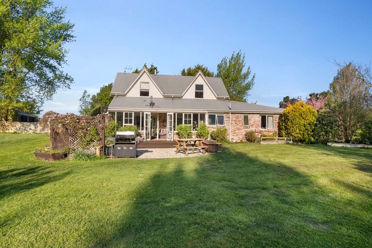 Photo of property in 14 Allin Drive, Waikuku Beach, 7402