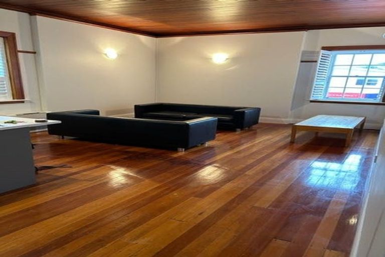 Photo of property in Fire Station Apartments, 54 Northland Road, Northland, Wellington, 6012