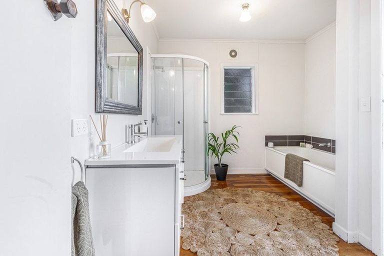 Photo of property in 13a Kinvig Place, Ranui, Auckland, 0612