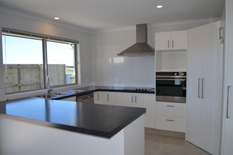 Photo of property in 85 Te Kio Crescent, Papamoa Beach, Papamoa, 3118