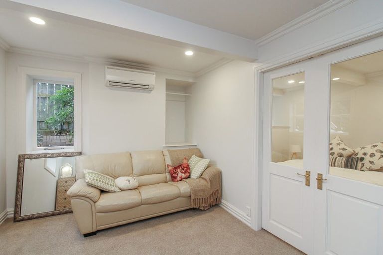 Photo of property in 118 Cashmere Avenue, Khandallah, Wellington, 6035