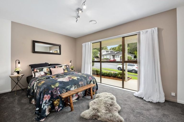 Photo of property in 7 King Charles Drive, Kingsley Heights, Upper Hutt, 5018