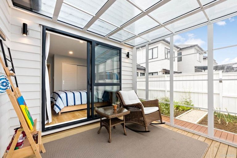 Photo of property in 16 Kearns Drive, Hobsonville, Auckland, 0616