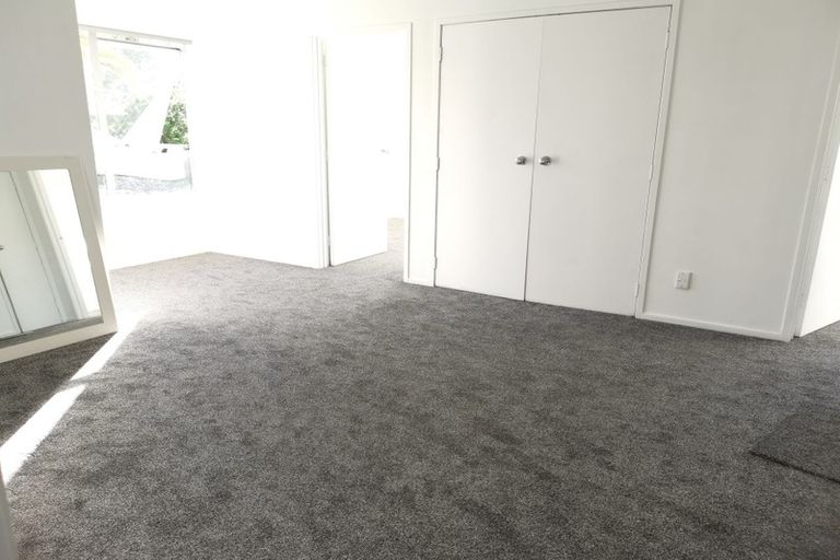 Photo of property in 1/11 Park Avenue, Northcote, Auckland, 0626