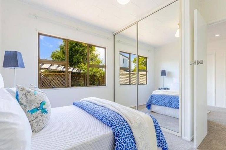 Photo of property in 30 County Road, Torbay, Auckland, 0630