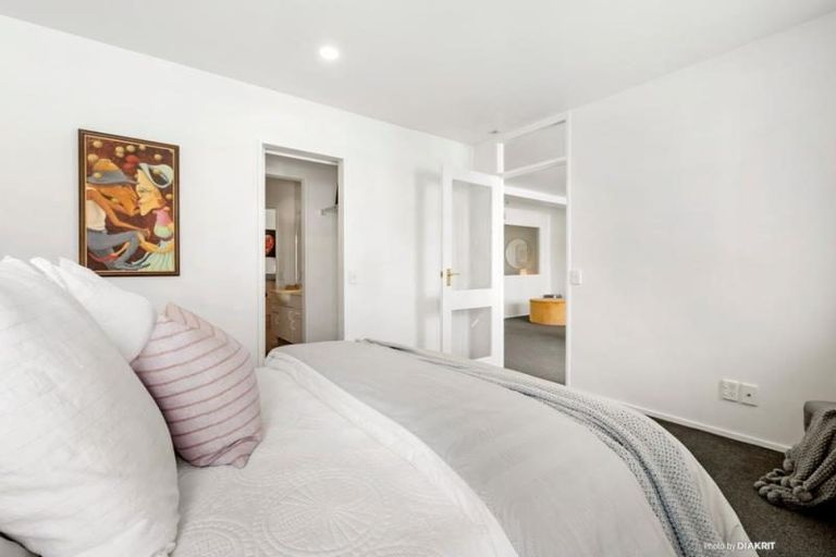 Photo of property in Courtenay Apartments, 403/120 Courtenay Place, Te Aro, Wellington, 6011
