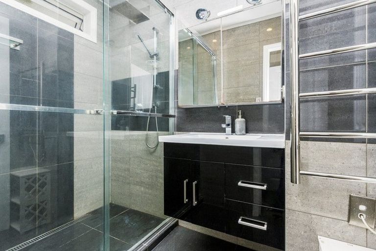 Photo of property in 20 Weldene Avenue, Glenfield, Auckland, 0629