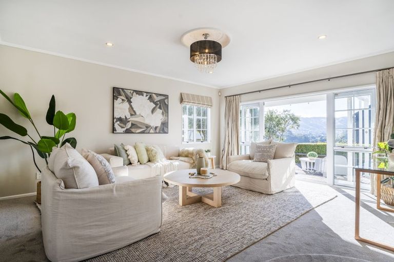 Photo of property in 12 Ronald Woolf Place, Churton Park, Wellington, 6037