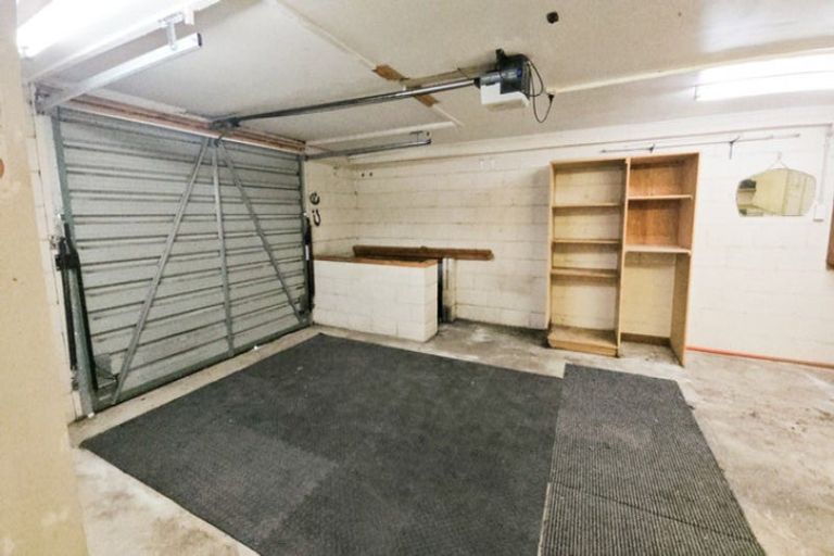 Photo of property in 12 Newcastle Street, Clyde, 9330